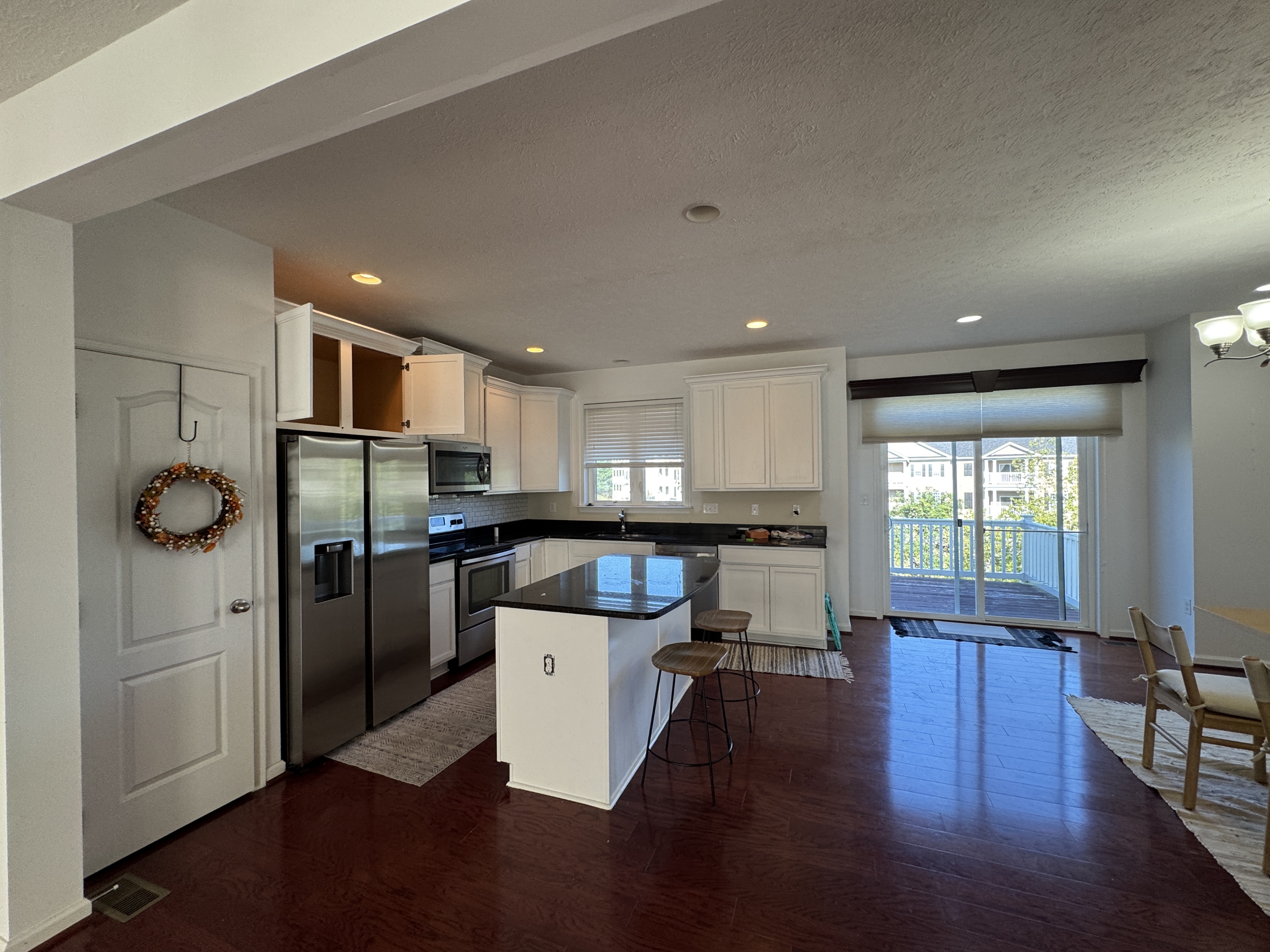 3339 Sun Court - 1