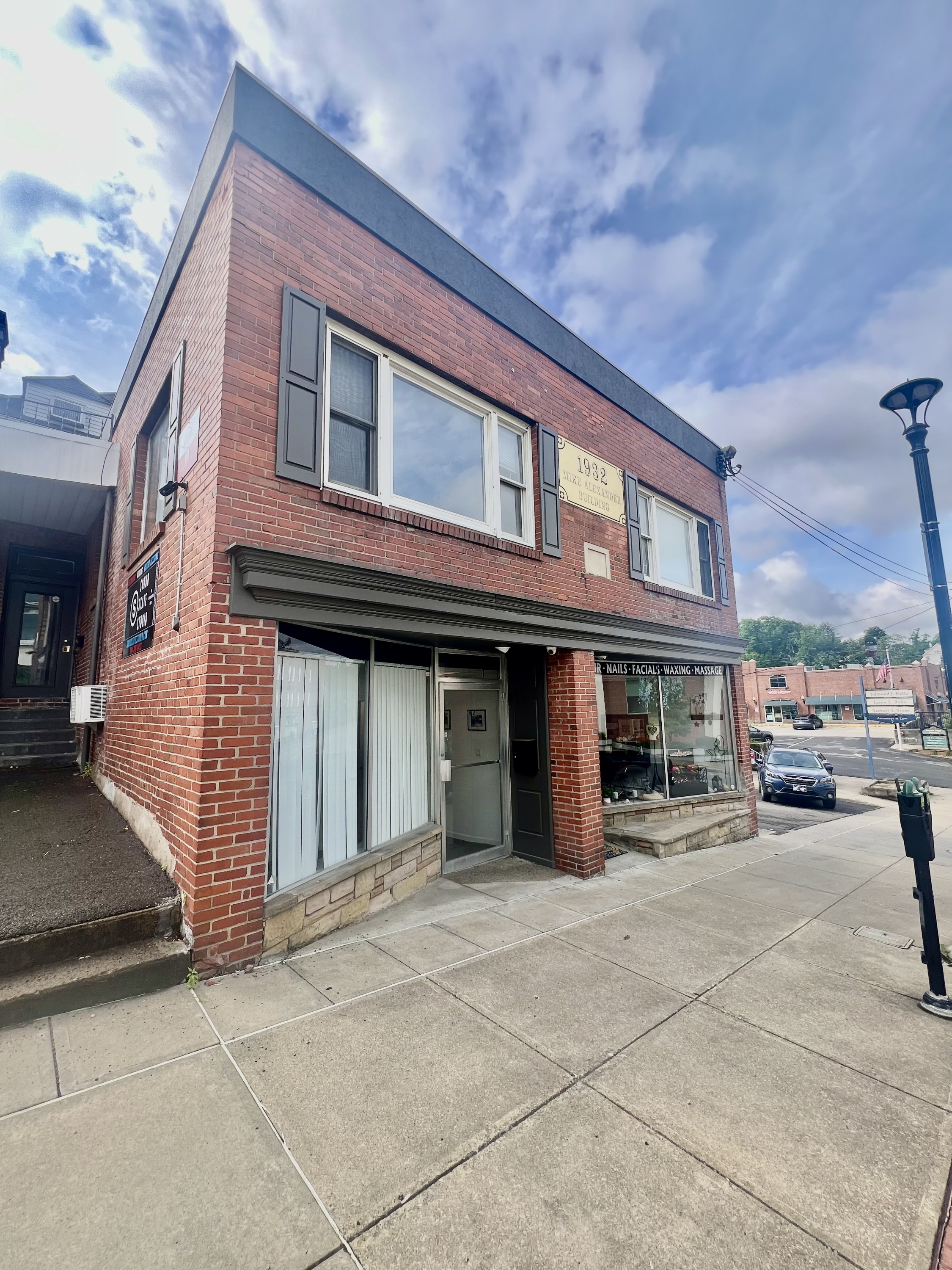 Property main image